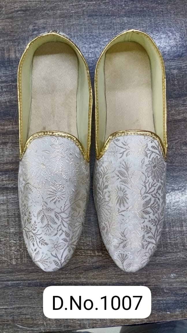 Cream Brocade Mojadi D No. 1007 - Premium Mojadi from dulhanexclusives - Just $50! Shop now at Dulhan Exclusives