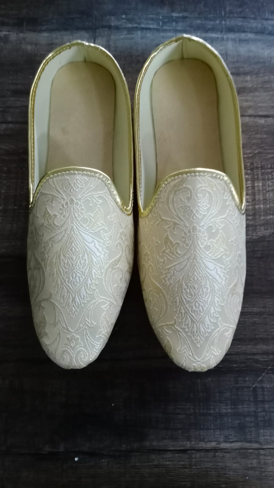 Off White Brocade Mojari Shoes for Men