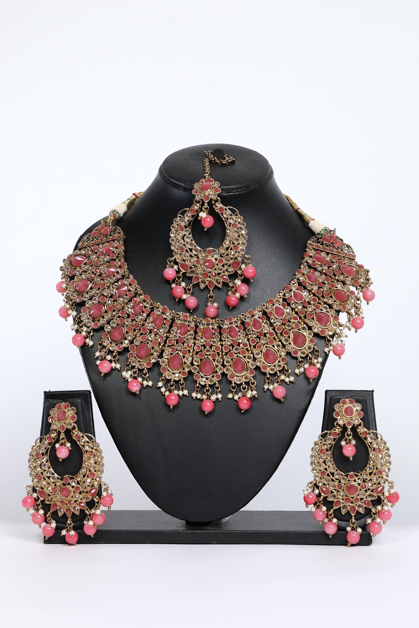 Embellished Jewellery Set For - 6099