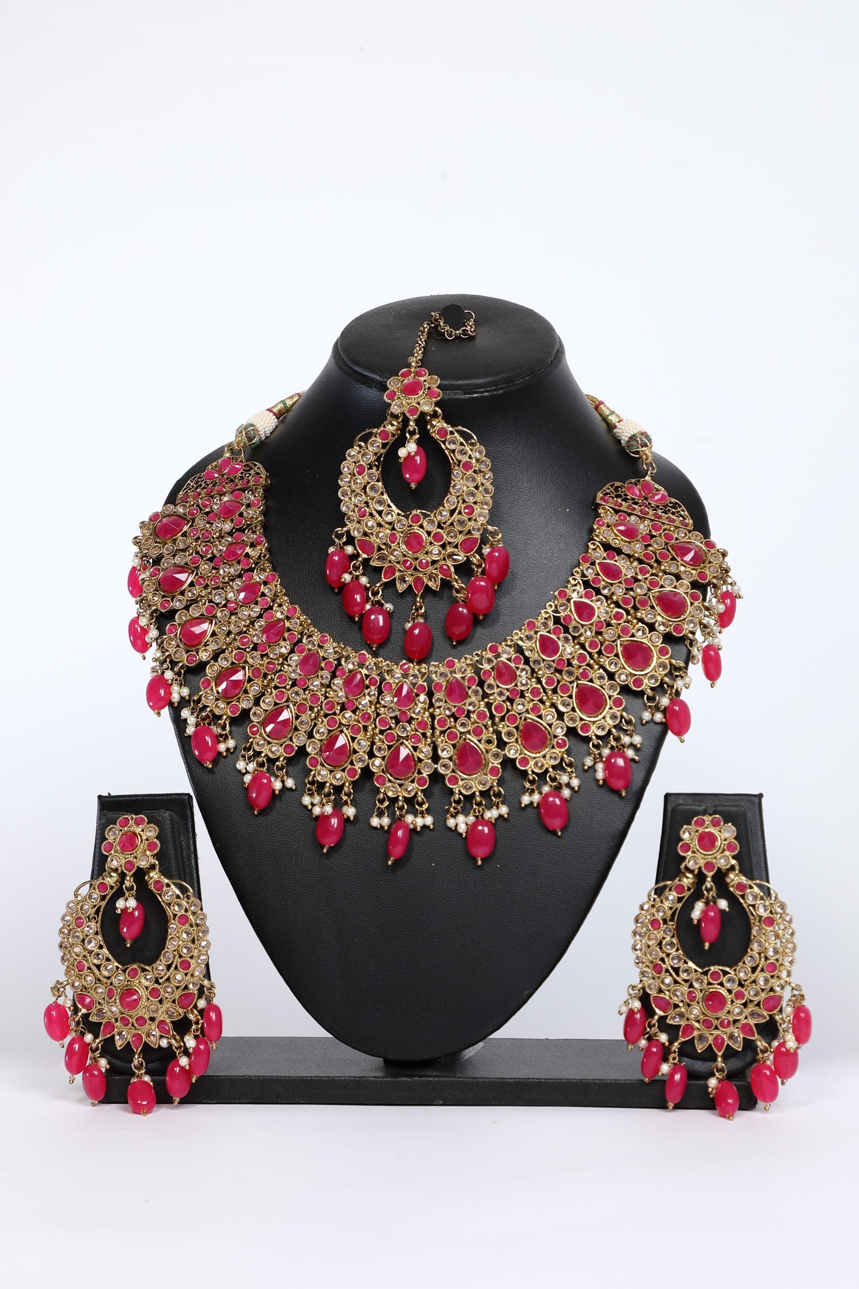 Embellished Jewellery Set For - 6099