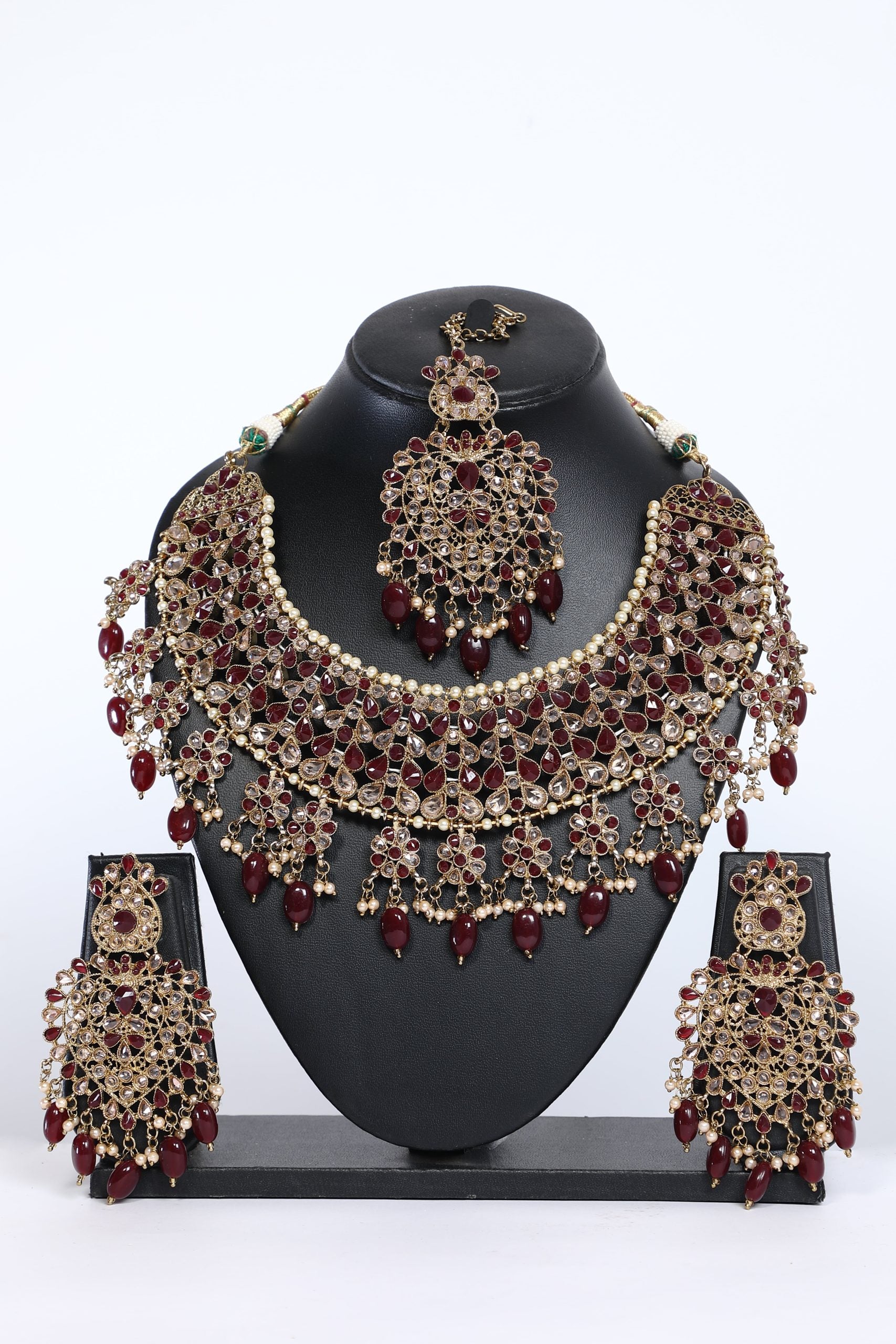 Stone Studded Choker Necklace Set - 6213